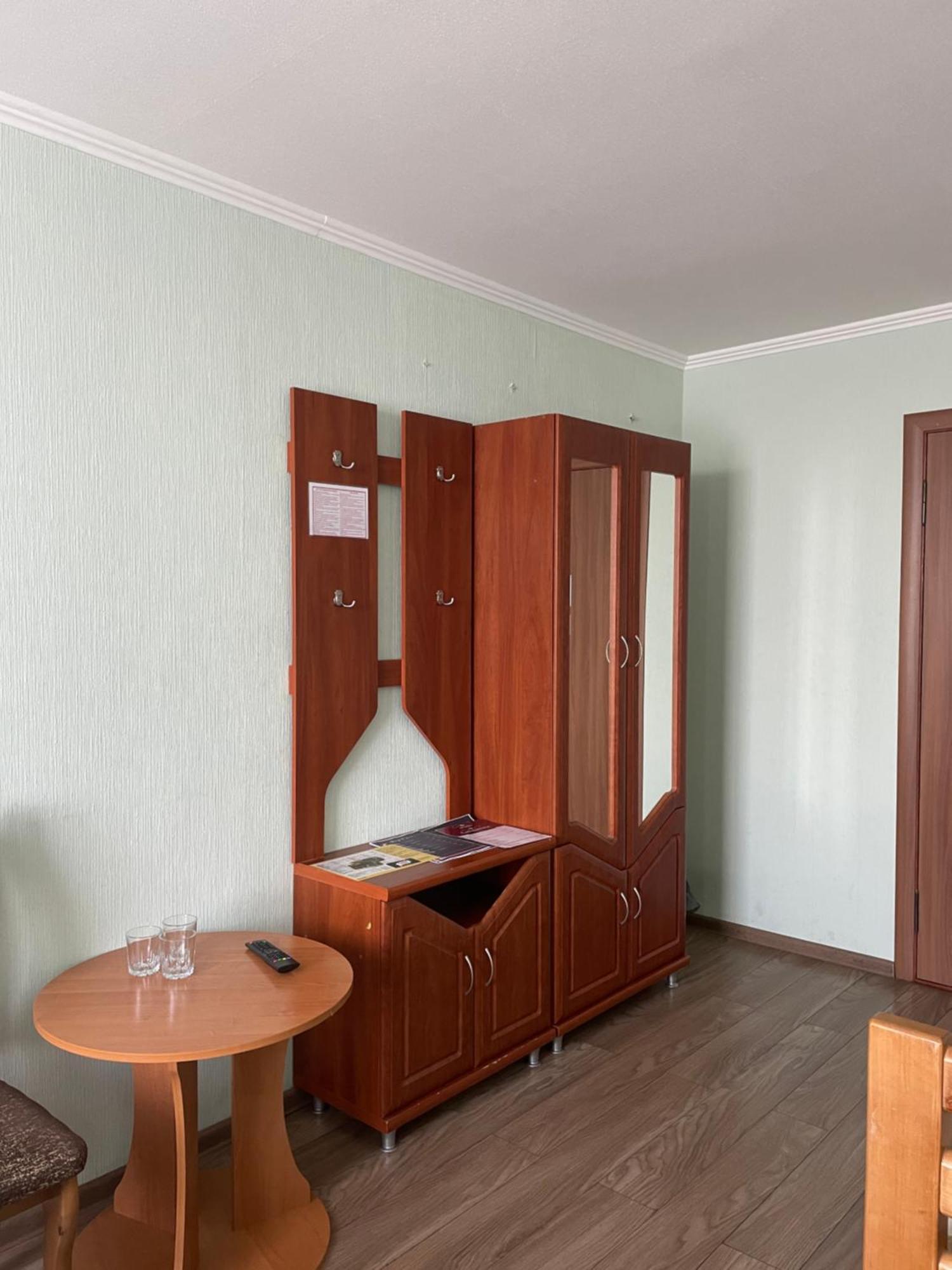 Готель "Дубно" Exterior photo